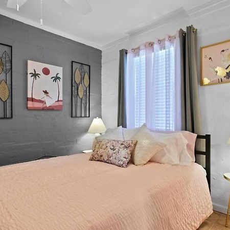 Апартаменты The Pink Oasis Waterfront 1 Bed Apt Тампа Экстерьер фото