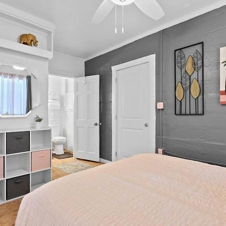 Апартаменты The Pink Oasis Waterfront 1 Bed Apt Тампа Экстерьер фото